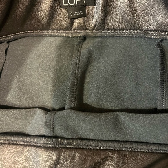 LOFT Black Faux Leather Leggings - Picture 5 of 5